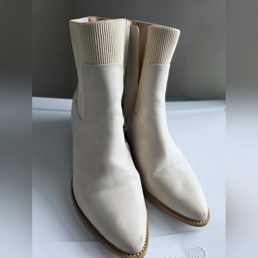 DV by Dolce Vita Perpetua Booties Women's cream color sz 9 - Picture 3 of 8
